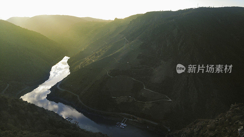 Canones del Sil landscape, Ribeira Sacra，加利西亚，西班牙。